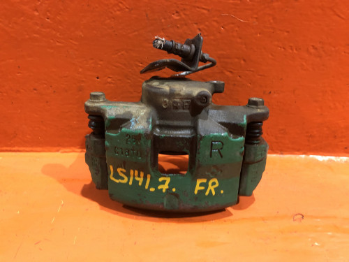 Суппорт тормозной передний правый TOYOTA CROWN *S13* 47730-30250