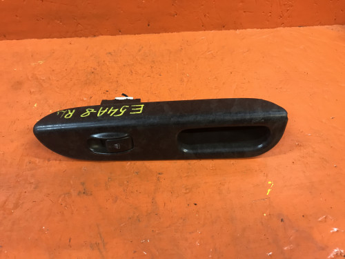 Кнопка стеклоподъемника задняя левая MITSUBISHI GALANT E5*/E6*/E7*/E8*