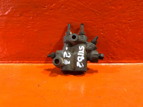 Распределитель тормозной TOYOTA CAMRY 1986-1991 47150-12100