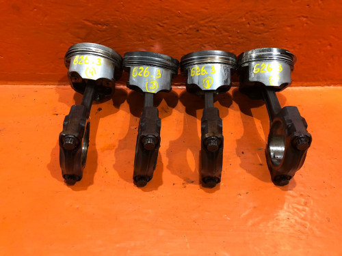 Поршень с шатуном MAZDA 626 1992-1997 FS01-11-210A