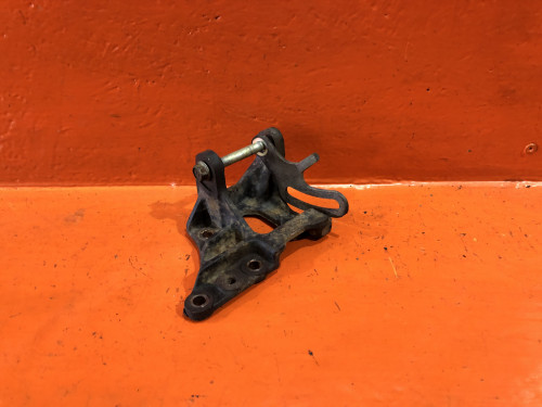 Крепление насоса ГУР TOYOTA LITE ACE NOAH *R4*/*R5* 44443-28030