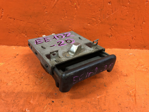 Пепельница TOYOTA CARIB AE11* 74102-12220