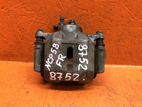 Суппорт тормозной передний правый TOYOTA PROBOX 