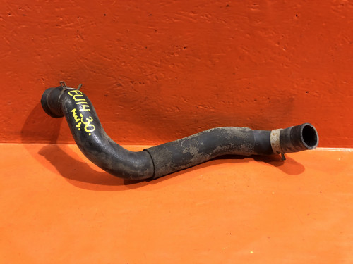 Патрубок радиатора NISSAN BLUEBIRD U14 215032J201