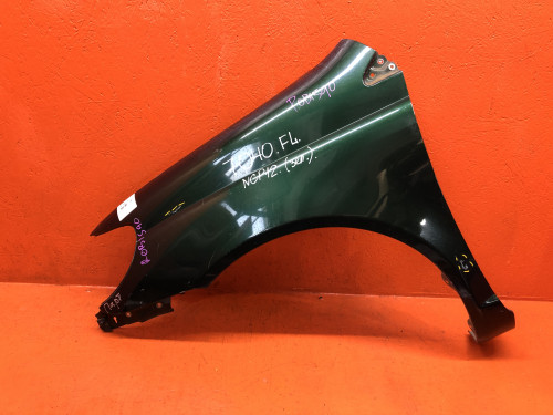 Крыло переднее левое TOYOTA PLATZ