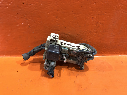 Блок предохранителей салонный TOYOTA CARIB AE11* 82671-12140