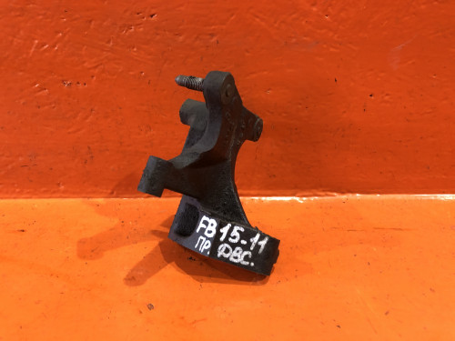 Крепление подушки двигателя правой NISSAN ALMERA (N16) 2000-2006 11231-4M400