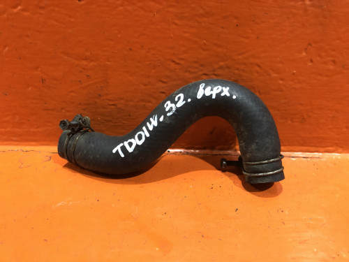 Патрубок радиатора SUZUKI ESCUDO TA01/11/31/51/TD01/11/31/51/61 17841-60A00