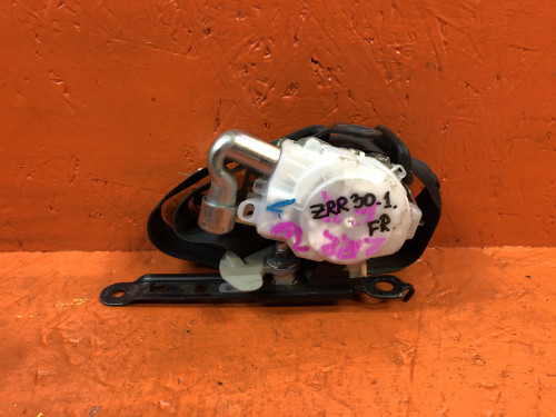 Ремень безопасности передний правый TOYOTA NOAH  ZRR7*