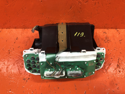 Щиток приборов TOYOTA PLATZ