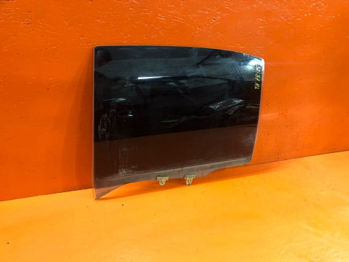 Стекло двери задней левой NISSAN CEFIRO A32 8230142U00