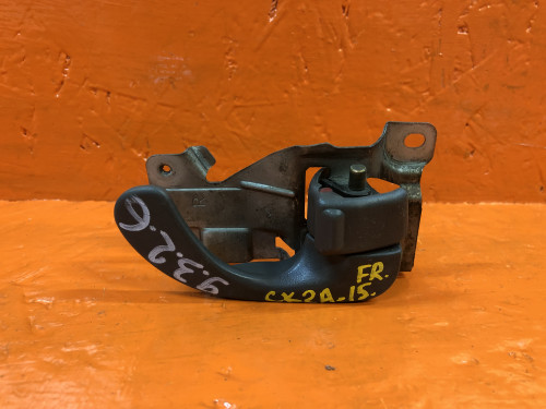 Ручка двери передней правой салонная MITSUBISHI LANCER CK*/CM* MR415331