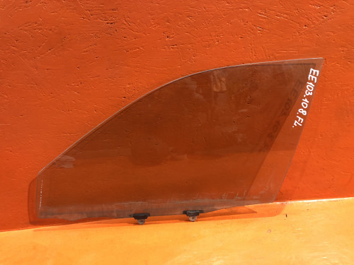 Стекло двери передней левой TOYOTA COROLLA *E10* 68102-12790