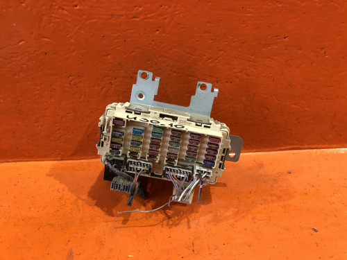 Блок предохранителей салонный NISSAN PRESAGE *U30 24350-AD000