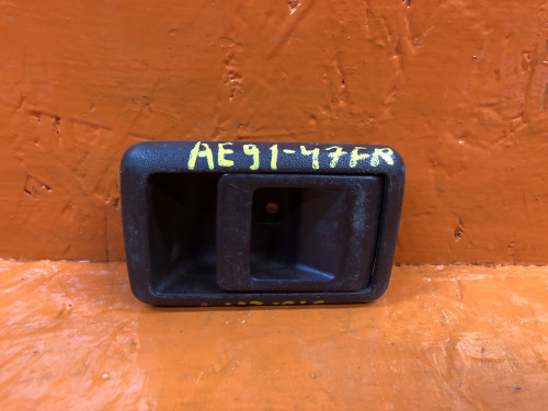 Ручка двери передней правой салонная TOYOTA COROLLA *E9*