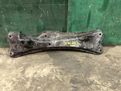 Балка передняя поперечная TOYOTA CAMRY SV30 51201-32040
