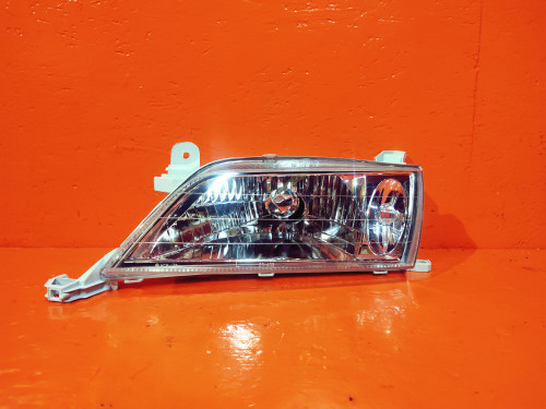 Фара передняя левая TOYOTA CARINA *T21* NLC1035