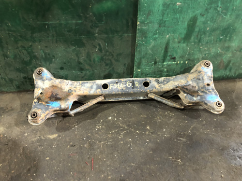 Балка задняя MITSUBISHI DIAMANTE F3*/F4* MR223437