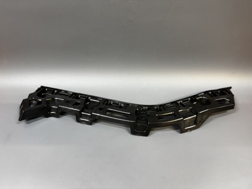 Клипса бампера заднего правая VOLKSWAGEN POLO 2009-2020 ST140013