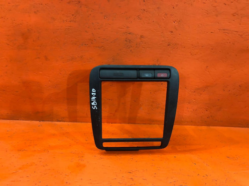 Рамка магнитофона NISSAN SUNNY *B14 682600M000