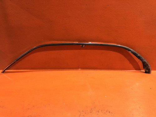 Молдинг TOYOTA CROWN *S14* 75506-30130