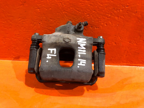 Суппорт тормозной передний левый NISSAN PRAIRIE (M11) 1988-1994 4101132R00