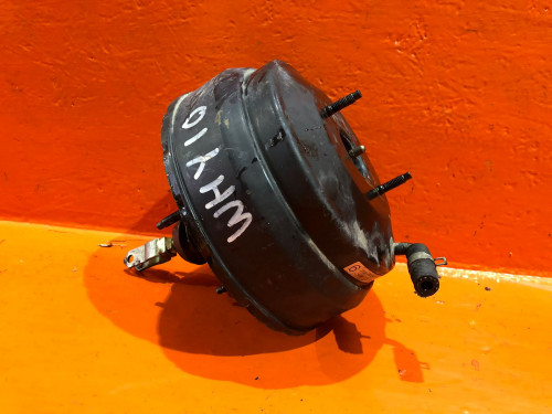 Вакуумный усилитель тормозов NISSAN AD Y10 472100M600