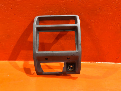 Рамка магнитофона TOYOTA CAMI 55406-87401-01