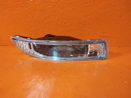 Туманка правая TOYOTA ALLEX/RUNX *E12* NLC8014