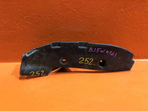 Защита крыла заднего правая MAZDA FAMILIA BJ* B25D50341