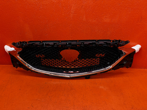 Решетка радиатора MAZDA CX5 2012- STMZX60930