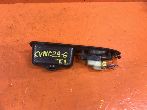 Кнопка стеклоподъемника передняя левая NISSAN SERENA *C23