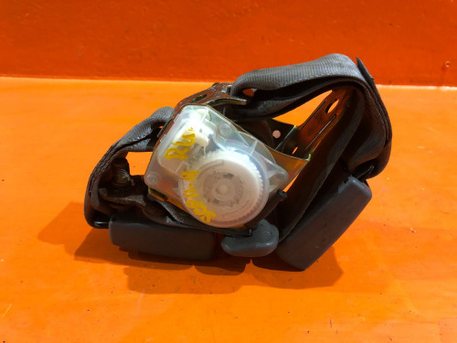 Ремни безопасности задние TOYOTA PLATZ