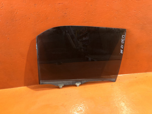 Стекло двери задней правой NISSAN RNESSA 82300-5V000
