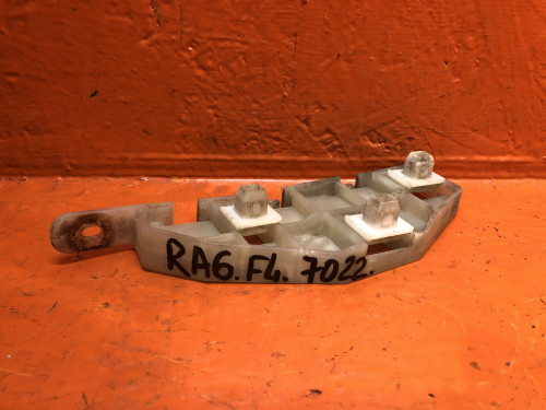 Клипса бампера переднего левая HONDA ODYSSEY RA6/7/8/9