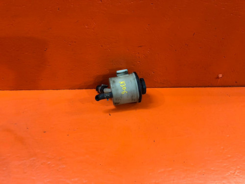 Бачок гидроусилителя руля NISSAN BASSARA U30 491800M000