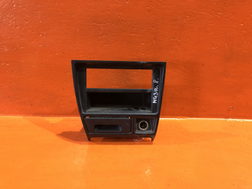 Рамка магнитофона MITSUBISHI CHARIOT N3*/N4* MB652466