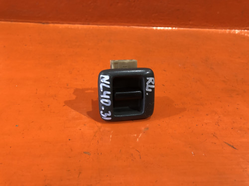 Кнопка стеклоподъемника задняя левая TOYOTA CORSA/TERCEL/COROLLA II *L4* 84810-32060-01