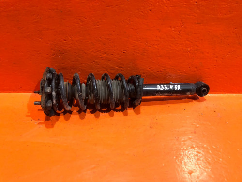 Стойка задняя правая NISSAN CEFIRO A33 562105Y025