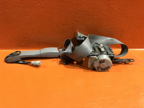 Ремень безопасности передний правый TOYOTA CROWN *S14* 73210-30521-B0