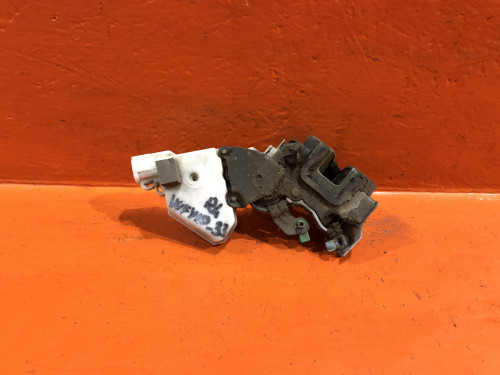 Замок двери задней левой NISSAN WINGROAD Y10 82501-69R20