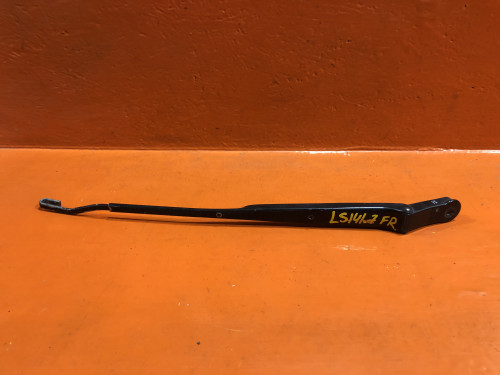 Поводок стеклоочистителя правый TOYOTA CROWN *S14* 85211-30260