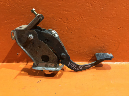 Педаль сцепления MITSUBISHI PAJERO V1*/V2*/V3*/V4*