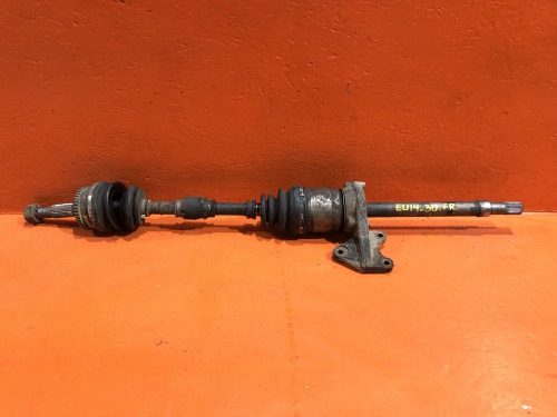 Привод передний правый NISSAN BLUEBIRD U13 391002J206