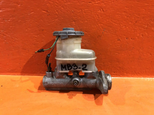 Главный тормозной цилиндр HONDA CIVIC EK* 46100-S04-J71