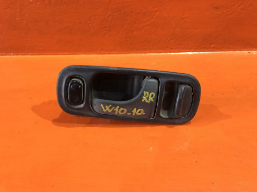 Ручка двери задней правой салонная NISSAN AVENIR W10 80670-01U00