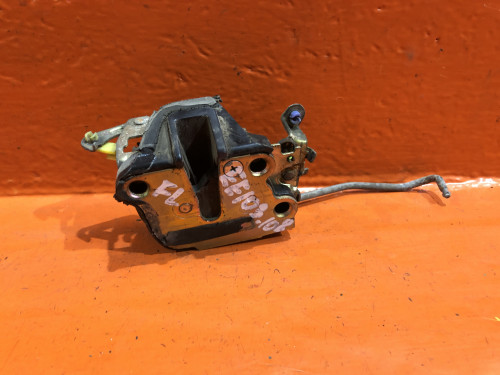 Замок двери передней левой TOYOTA COROLLA *E10* 69320-12450