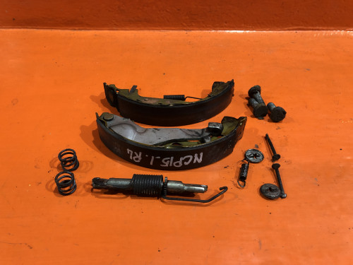 Колодки тормозные задние барабанные TOYOTA VITZ *CP1* 04495-52020