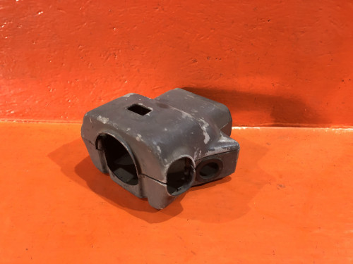 Консоль под рулевой колонкой SUZUKI ESCUDO TA01/11/31/51/TD01/11/31/51/61 4840060A105ES