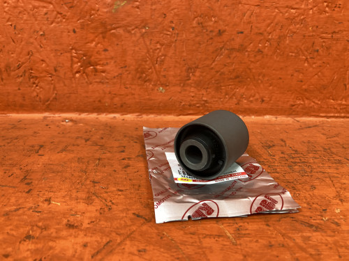 Сайлентблок переднего рычага MITSUBISHI ECLIPSE D32A M2407WG